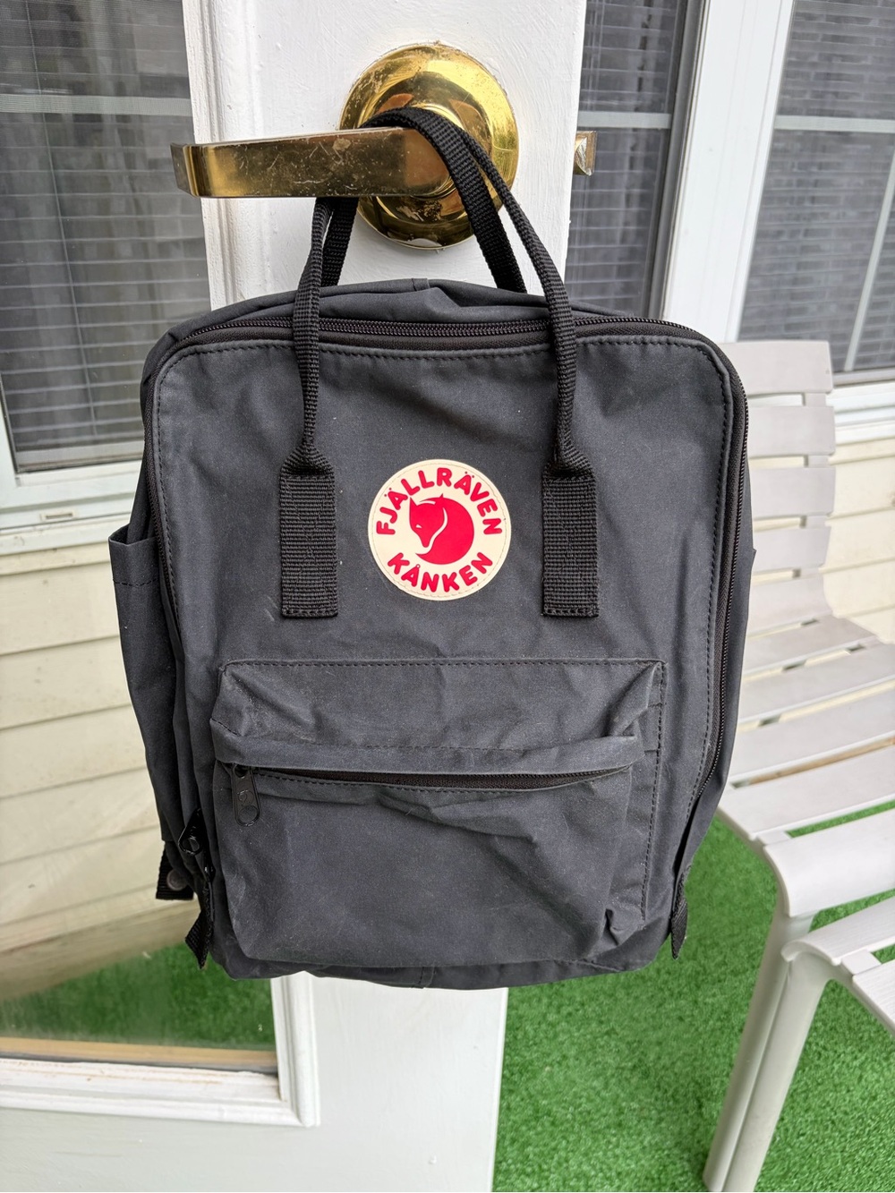 Fjallraven Kånken Compact Backpack in Black with Red Logo